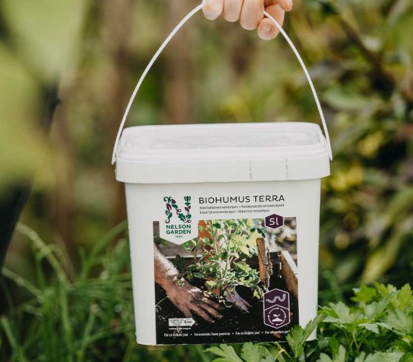 Maatiaisnurmikkomulta - Biohumus Terra